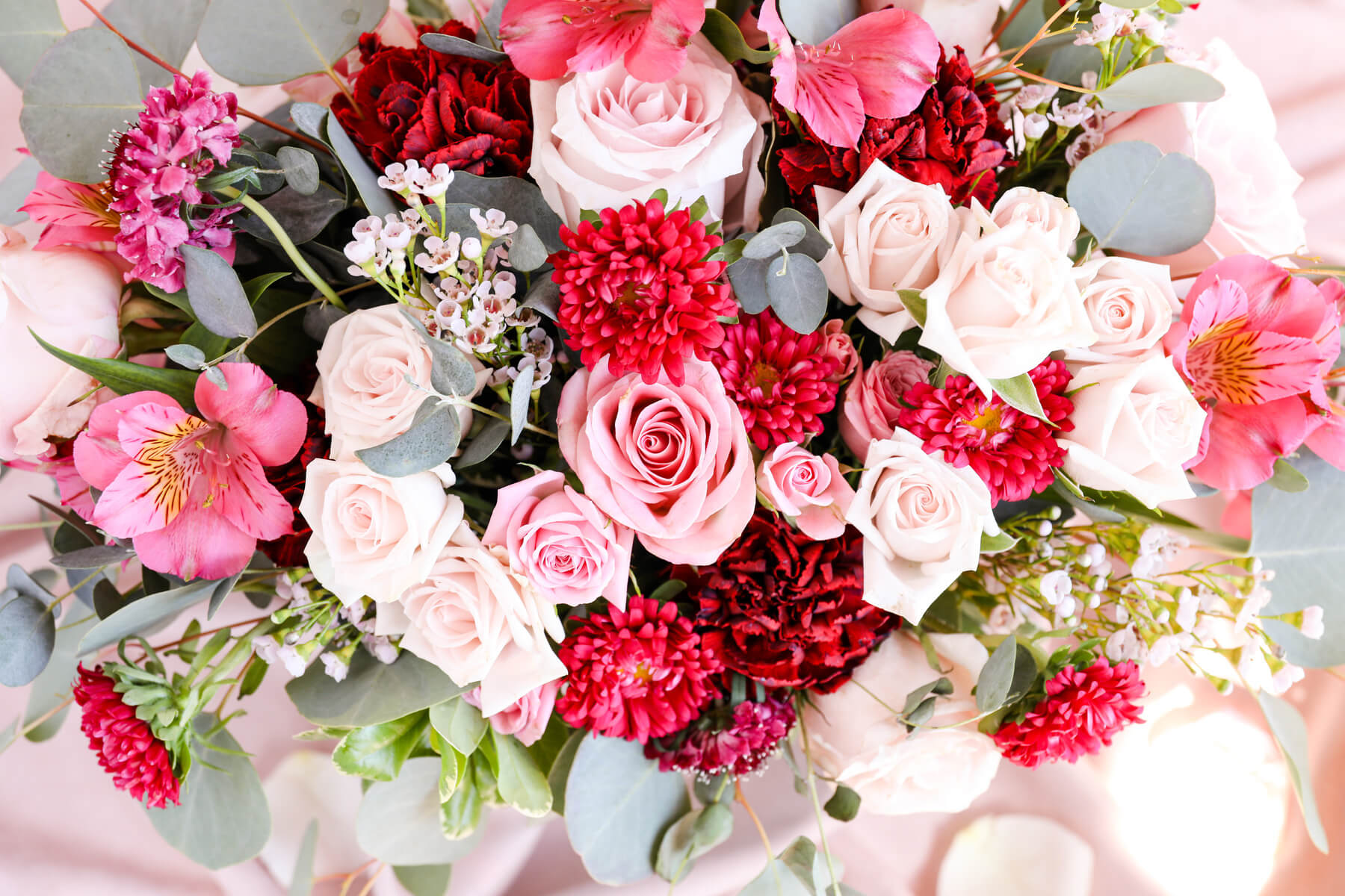 Same Day Flower Delivery Sydney: Surprise Your Loved Ones Instantly